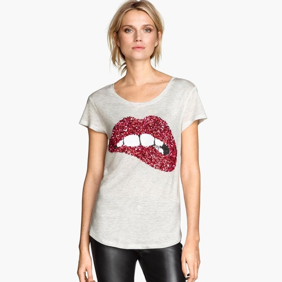 H&M Tops - H & M • sequin lips top